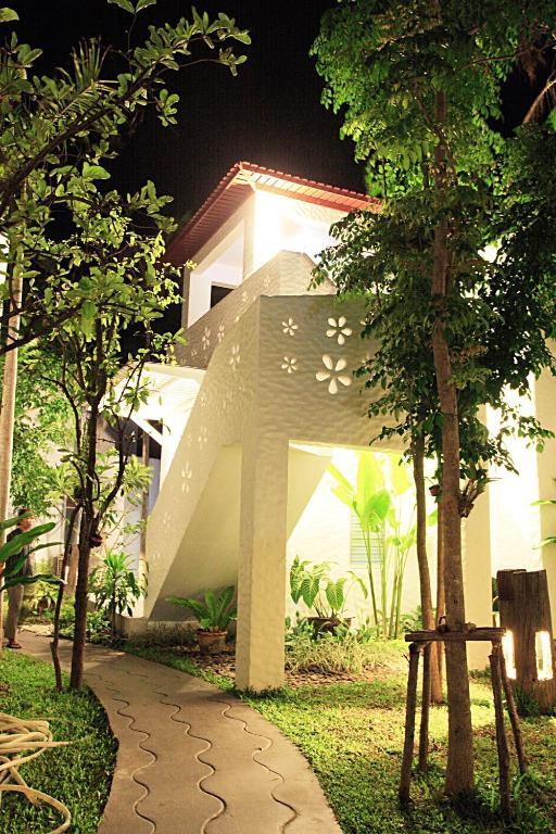Baanmontra Beach Resort - Bankrut Habitación foto
